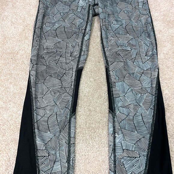 Nike Dri-Fit Leggings Black White Cropped Drawstring Zip Pocket Women’s Medium - Picture 7 of 12